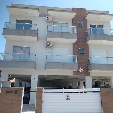 Quarto Casal Em Casa Familiar Apartment Florianopolis Exterior photo
