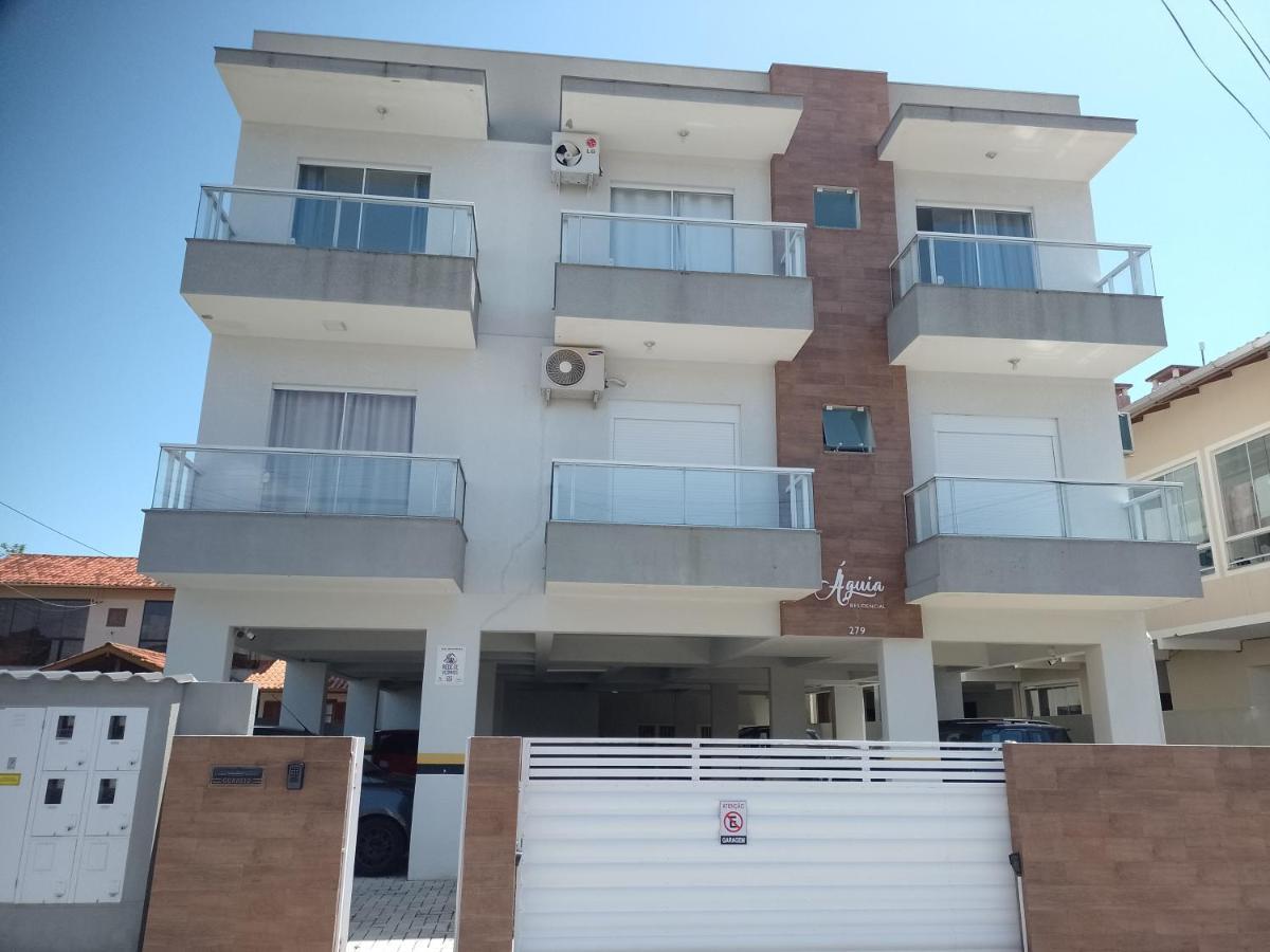 Quarto Casal Em Casa Familiar Apartment Florianopolis Exterior photo